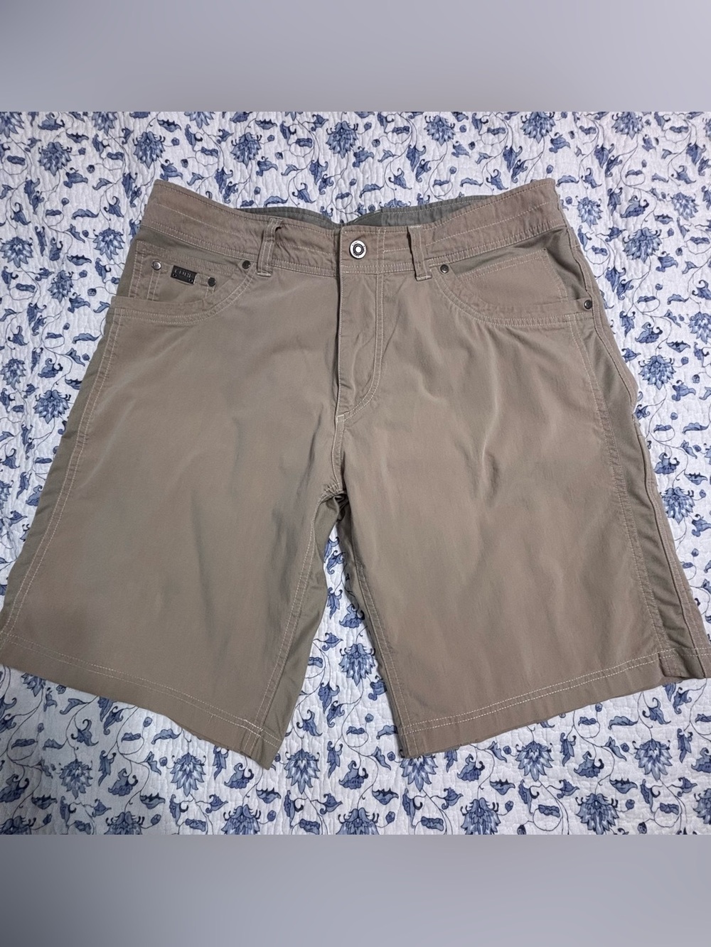 KÜHL Renegade Cargo Shorts Men’s 36 Khaki Stretch Hiking Outdoor Utility